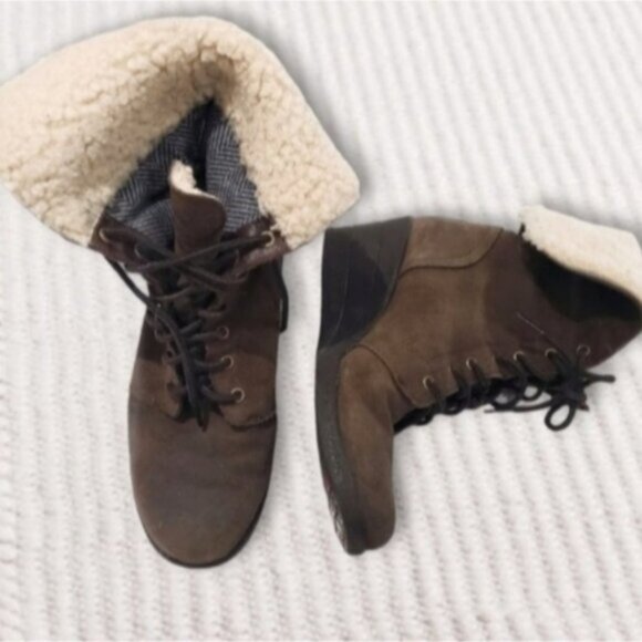 UGG "ZEA" Wedge Suede Leather Waterproof Snow Boots- Size 8US - Picture 12 of 13